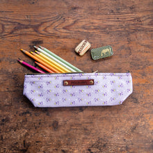 Drafter Pouch with 1980s Cotton Floral: Gert