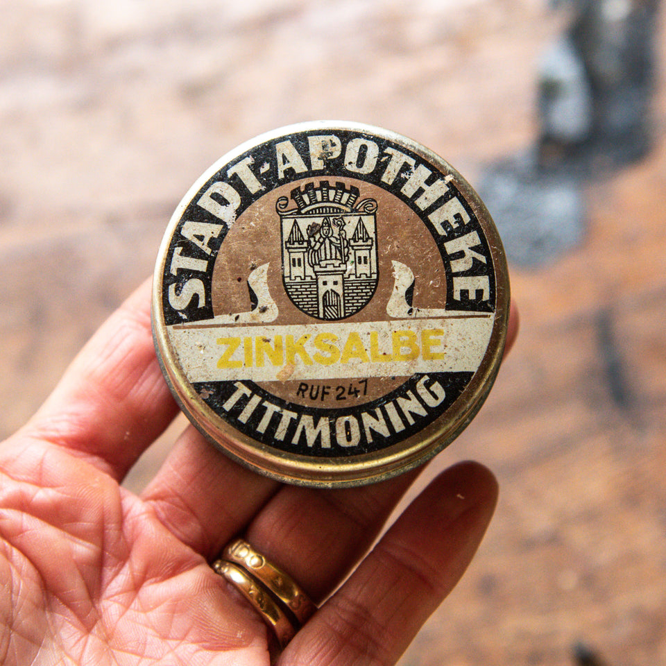 Apotheke with 4 Beam Paints