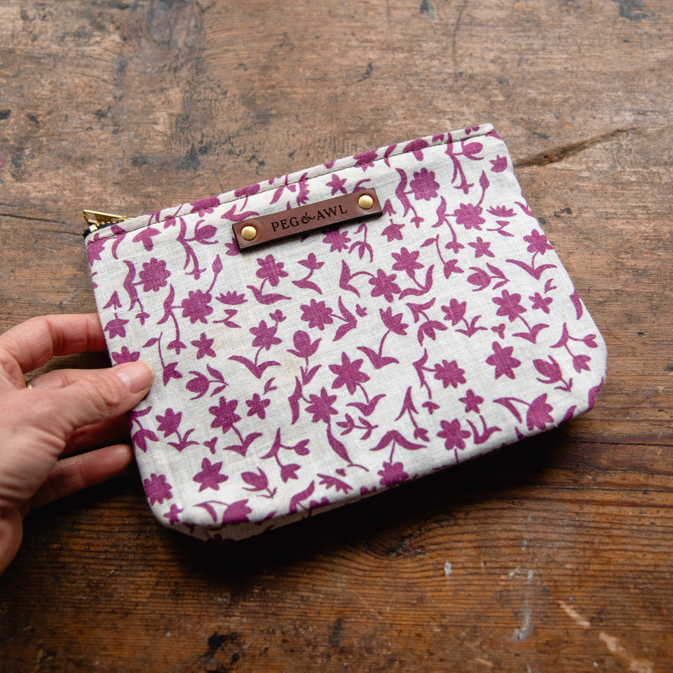 Keeper Pouch with Mid-Century Feedsack: Alicia