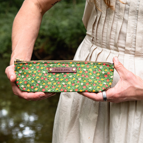 Drafter Pouch with 1960s Cotton: Katerina