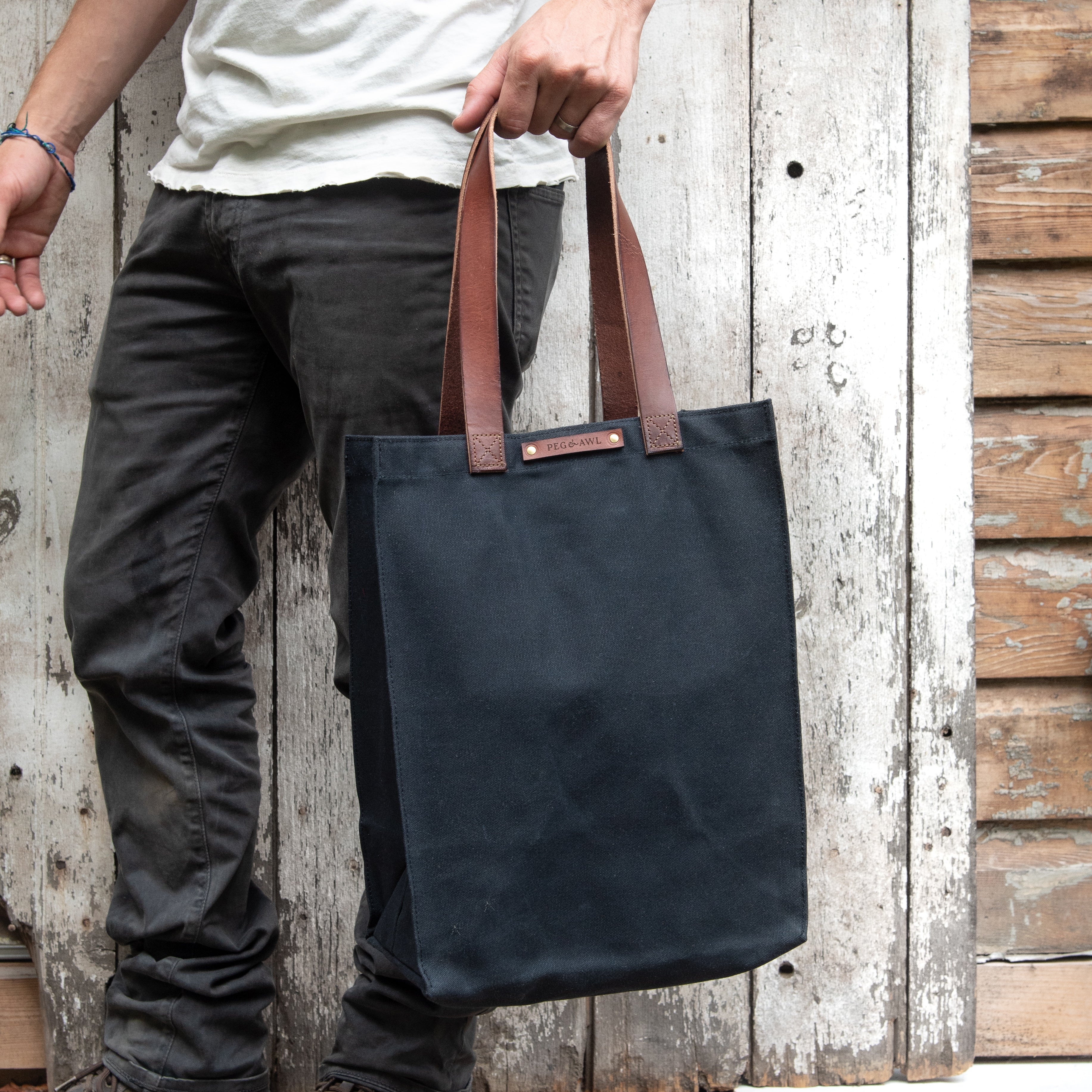 The Marlowe Carryall: Merry Mishap
