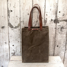 The Marlowe Carryall: Merry Mishap