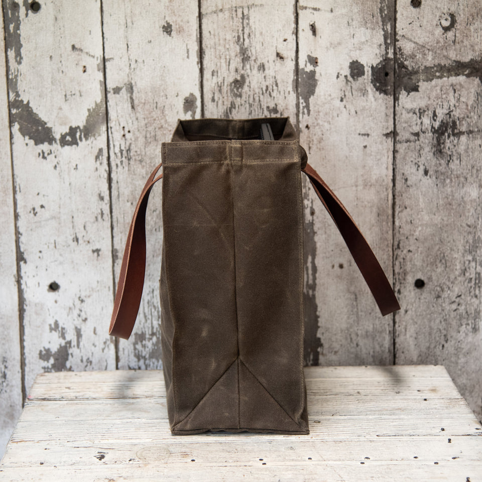The Marlowe Carryall: Merry Mishap