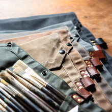 Helga Paint Brush Roll