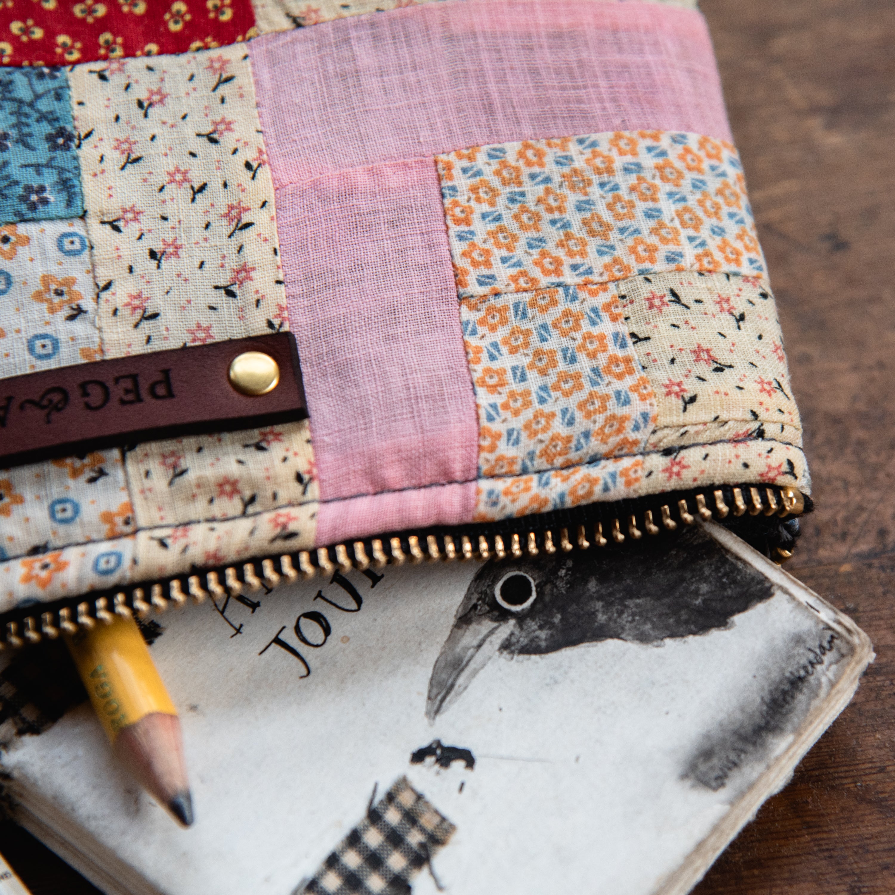 Keeper Pouch with 1900s Log Cabin Patchwork Quilt: Ameliana