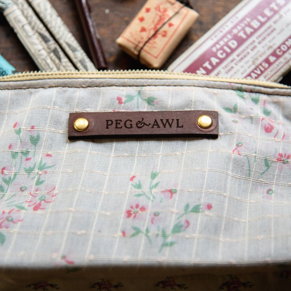 Essentials Pouch with 40s-50s Girls Dress: Priya