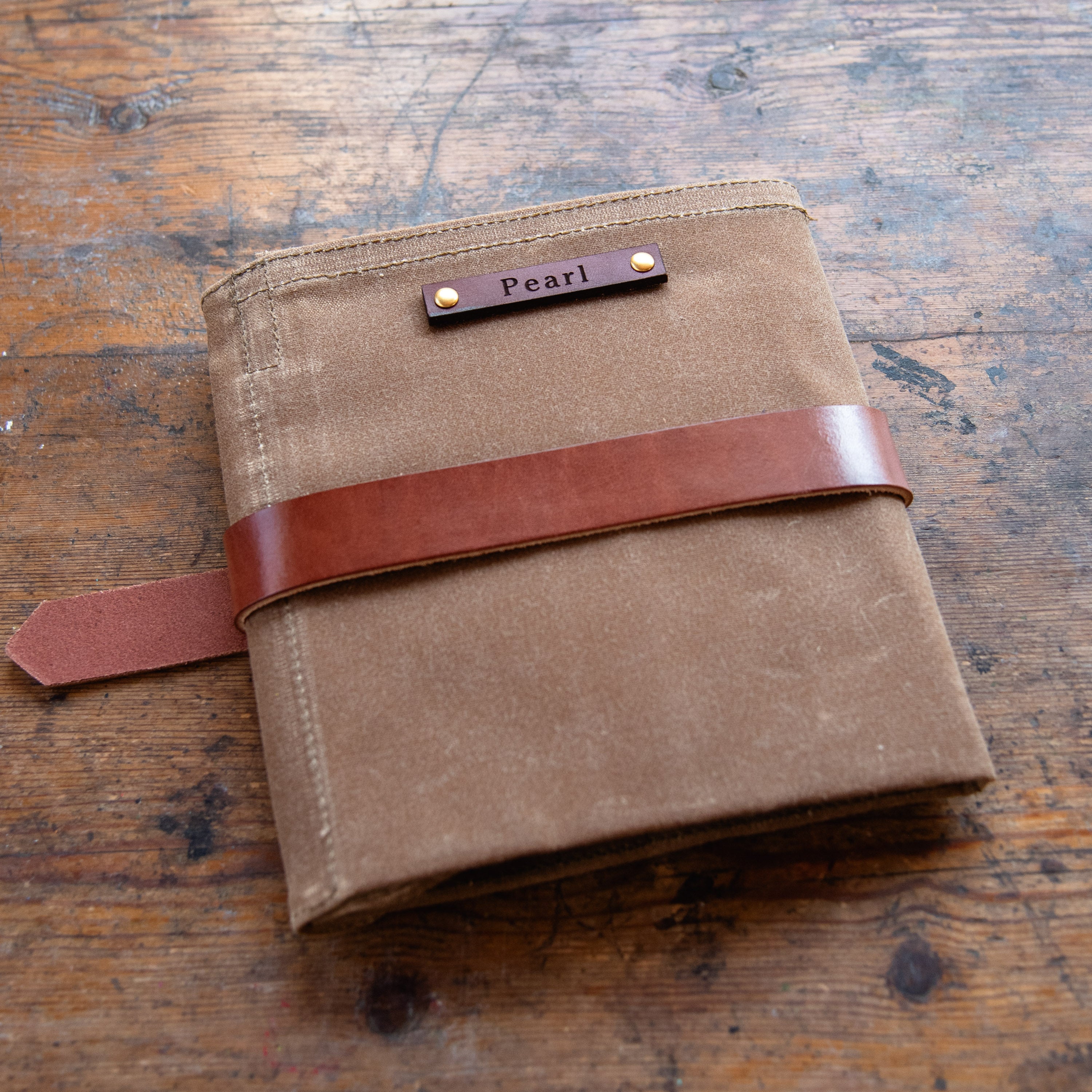 / color-Spice with Brown Leather