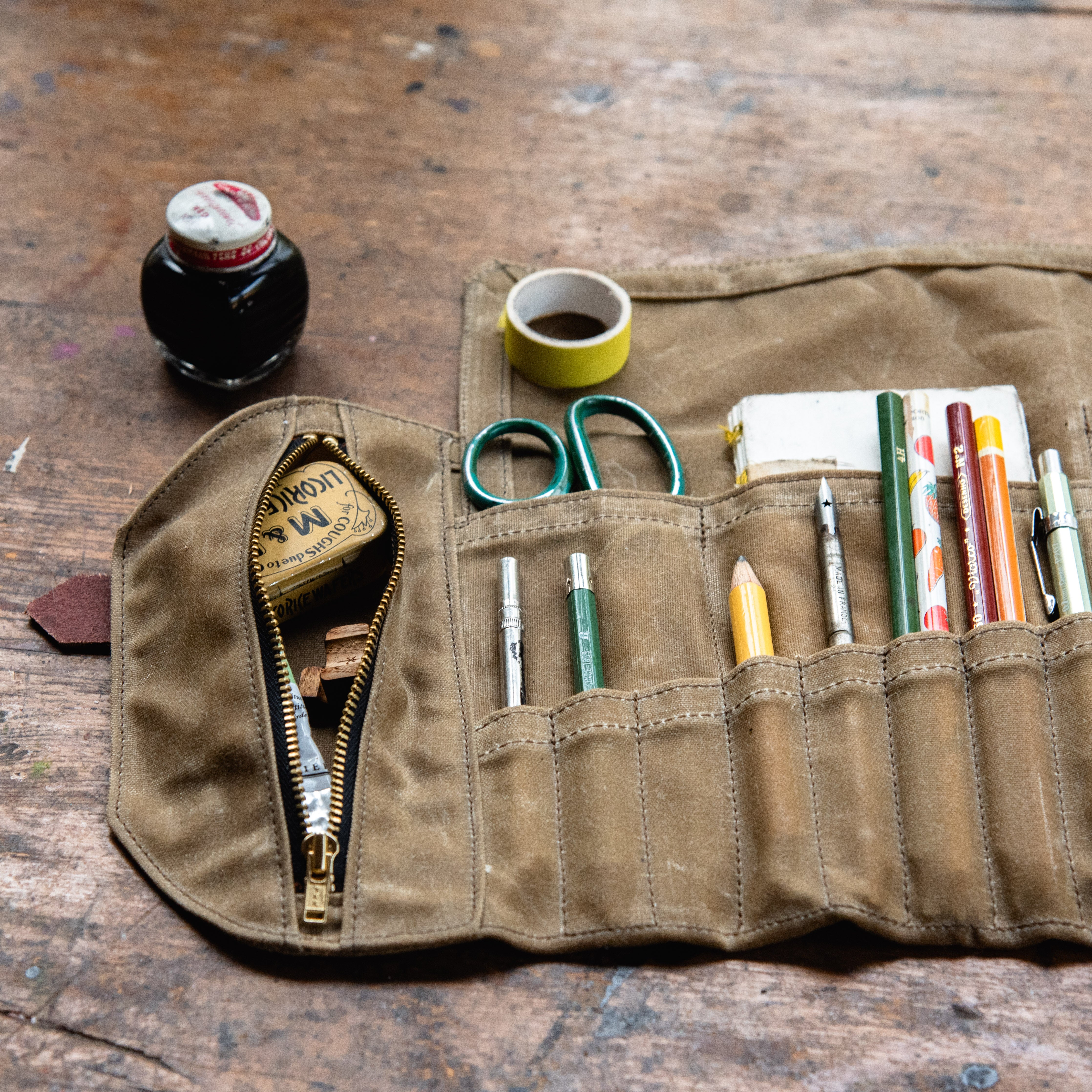 /Color-Hickory with Brown Leather