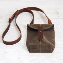 The Small Hunter Satchel
