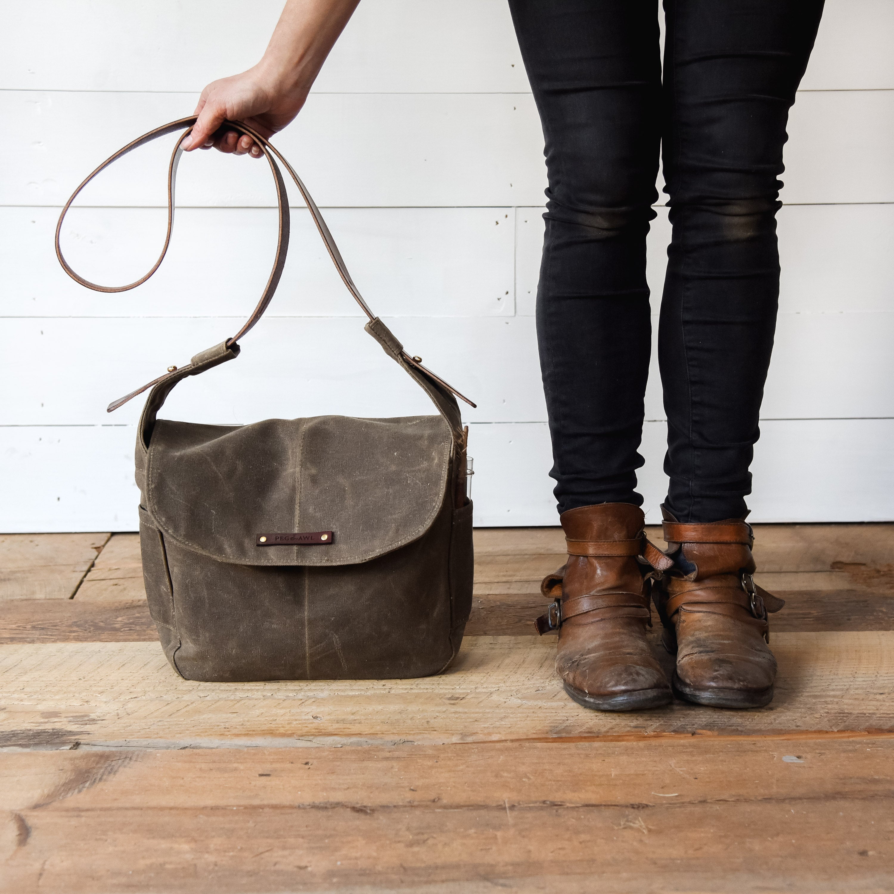 The Finch Satchel