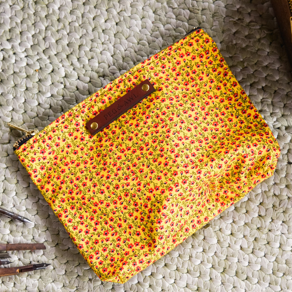 Keeper Pouch with 1960s Cotton: Thea