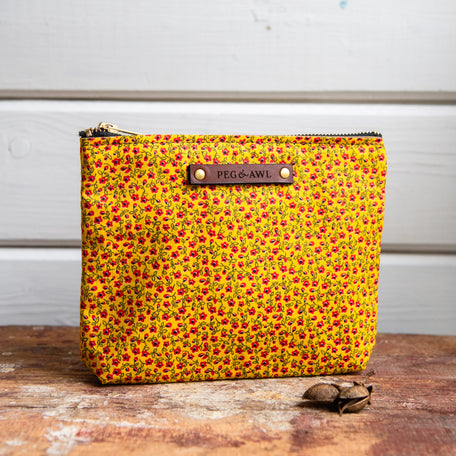Keeper Pouch with 1960s Cotton: Thea