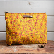 Maker Pouch with 1960s Cotton: Thea