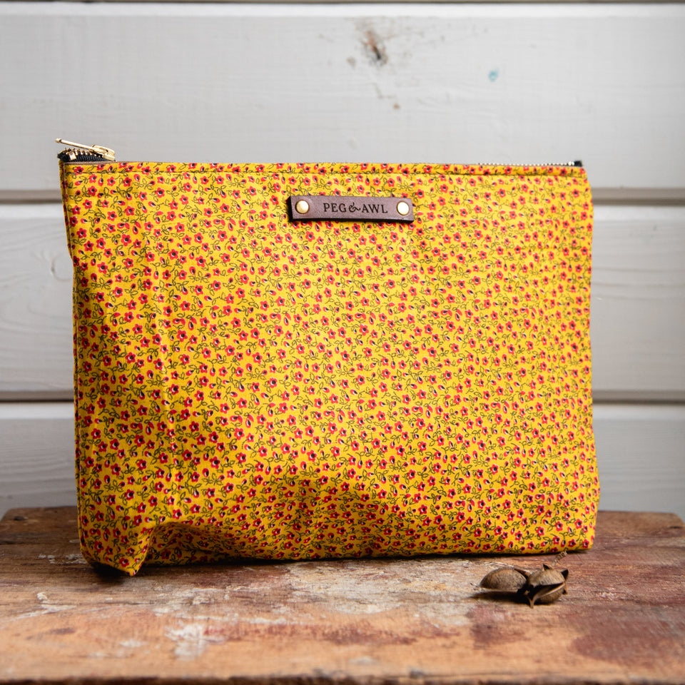 Maker Pouch with 1960s Cotton: Thea