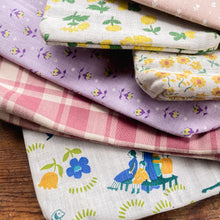 Keeper Pouch with Mid-Century Cotton Fabric: Eddie