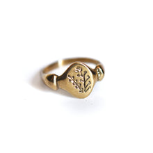 Shepherd’s Purse Botanical Ring