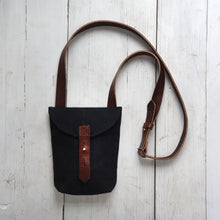 The Small Hunter Satchel