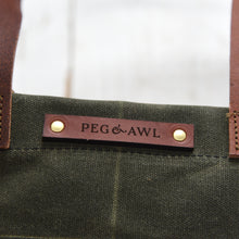 The Small Hunter Satchel