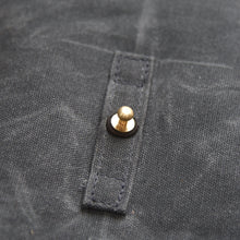 The Small Hunter Satchel