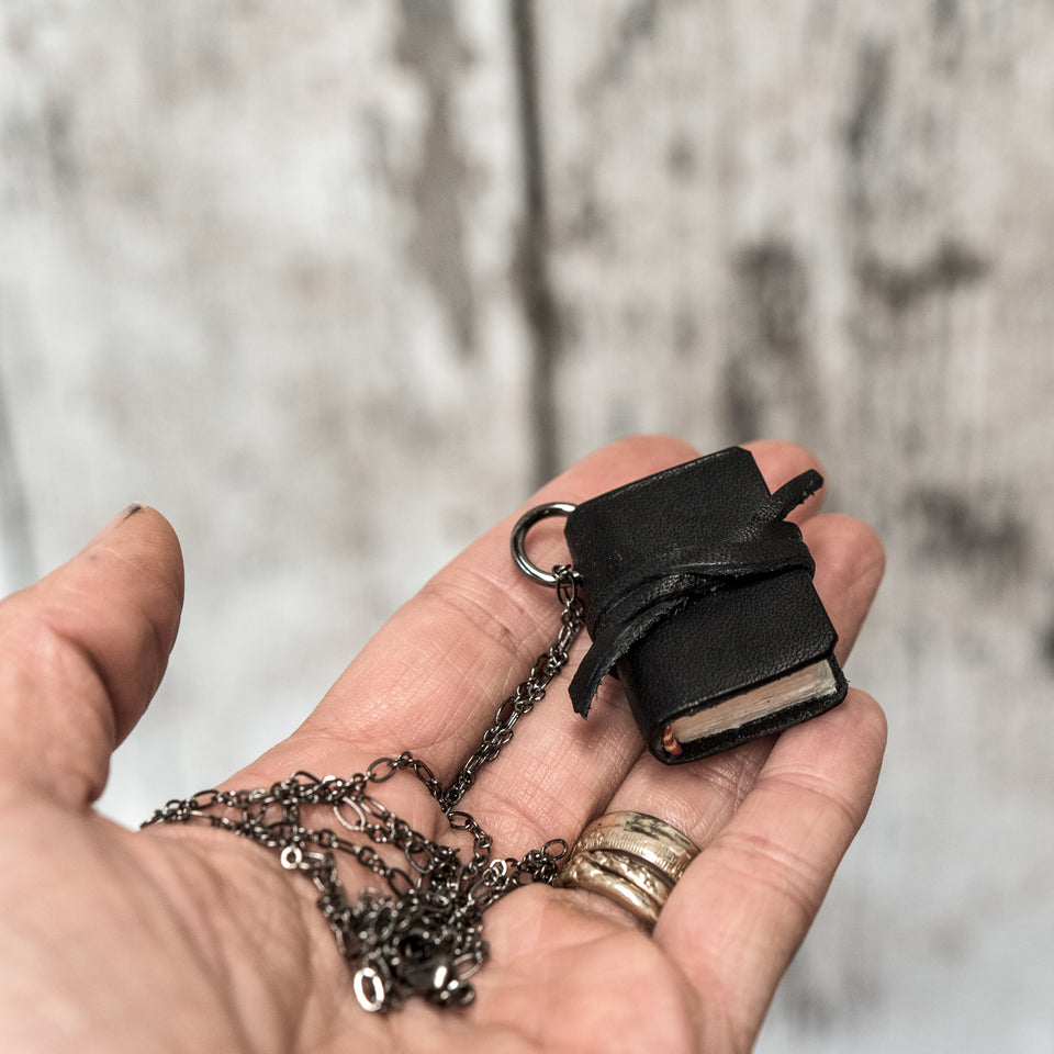The Jackson Book Necklace (black) with Tie