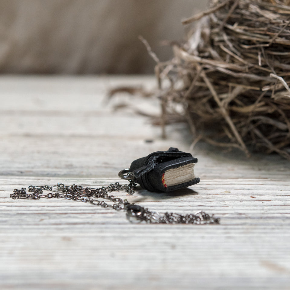 The Jackson Book Necklace (black) with Tie