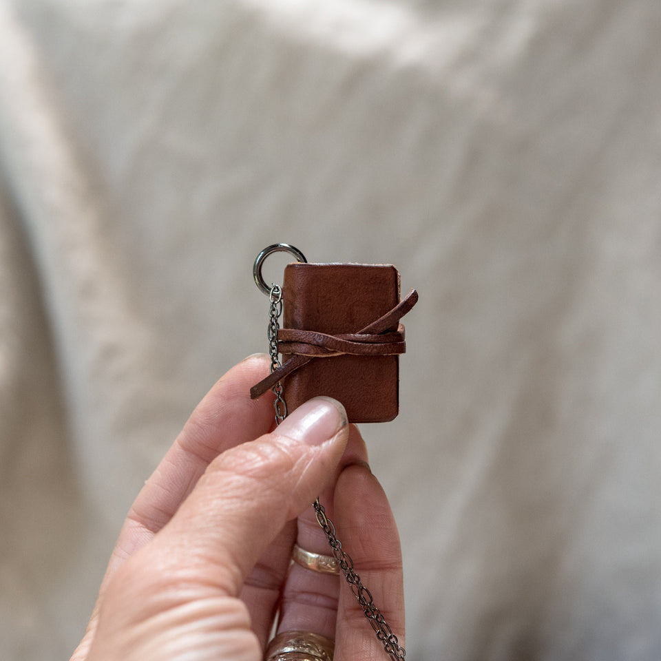 The Harper Book Necklace (brown) with Tie