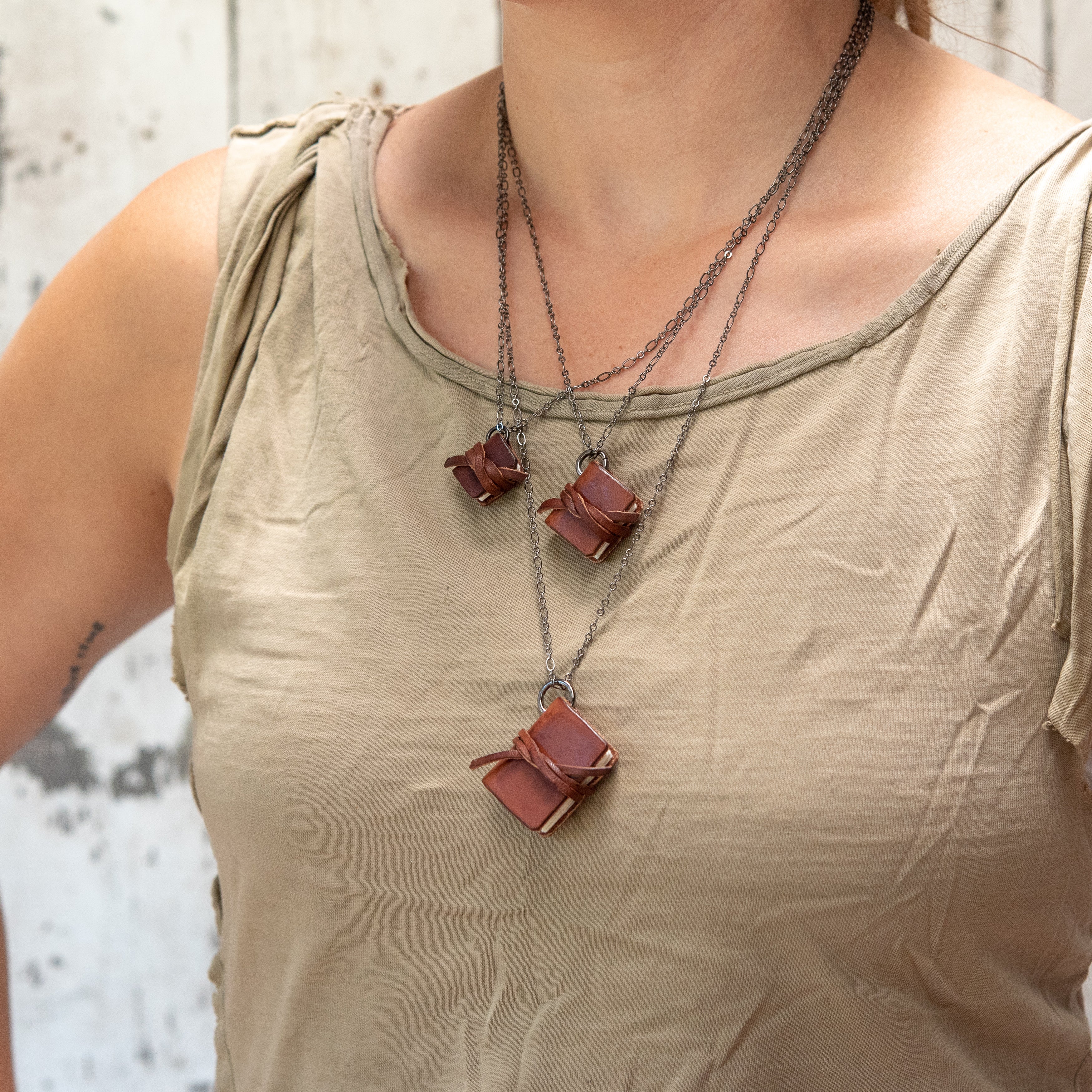 The Harper Book Necklace (brown) with Tie