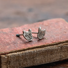 Foundlings Earrings: Ash (Cat)