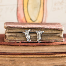 Foundlings Earrings: Terran (Flower)