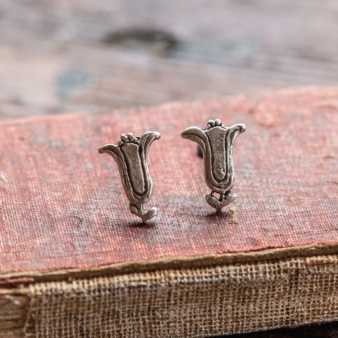 Foundlings Earrings: Terran (Flower)