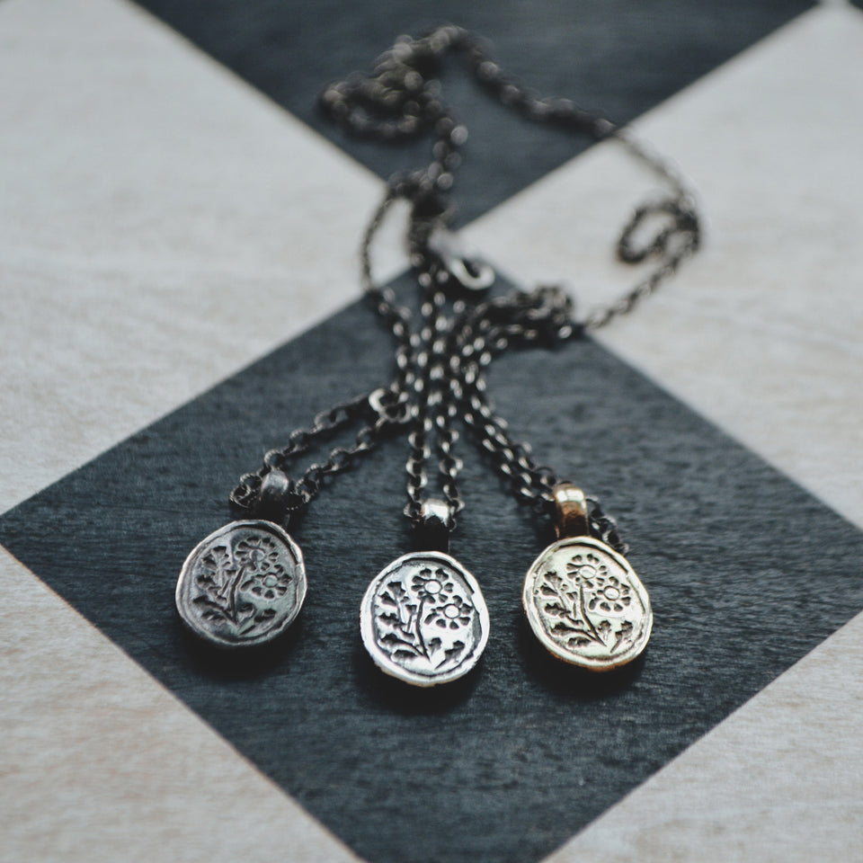 /color-Oxidized Sterling Silver