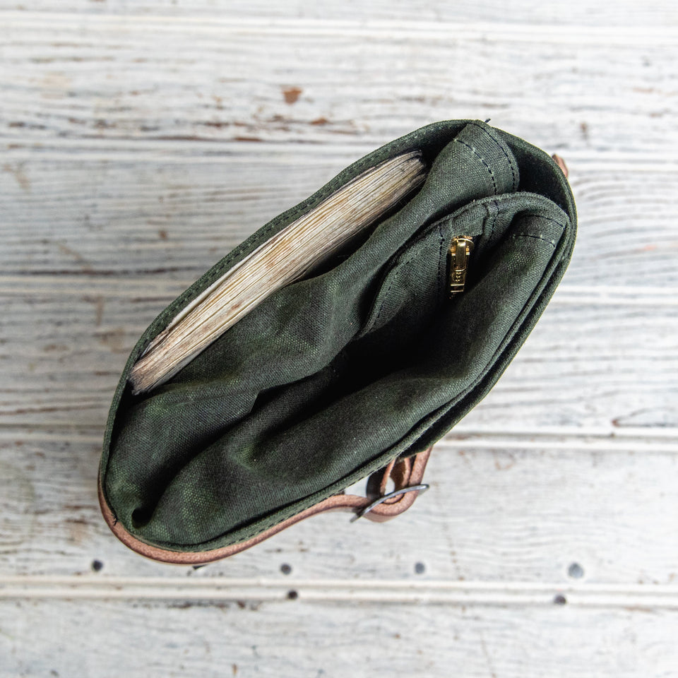 /color-moss with Brown Leather
