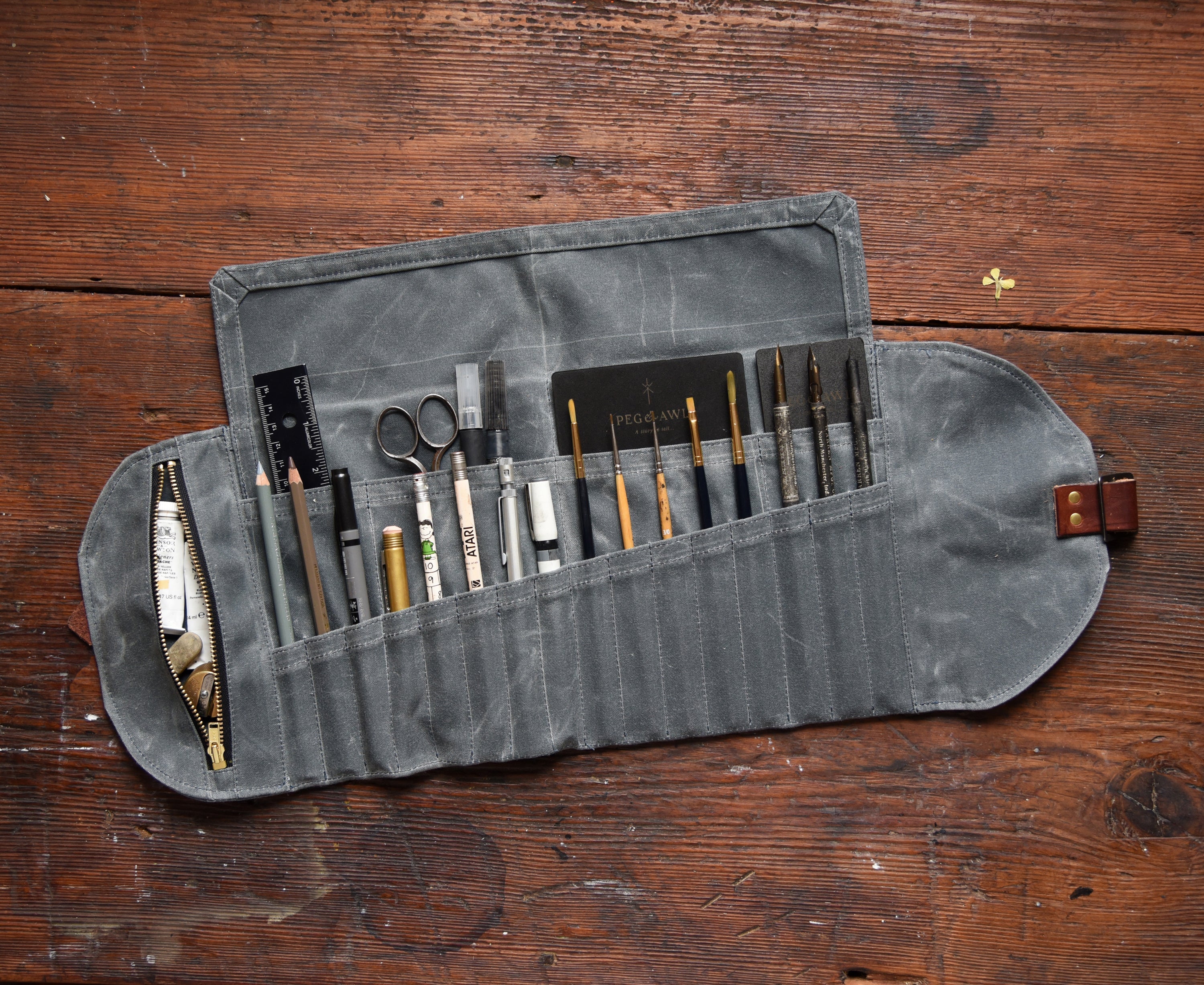 /color-Slate with Brown Leather