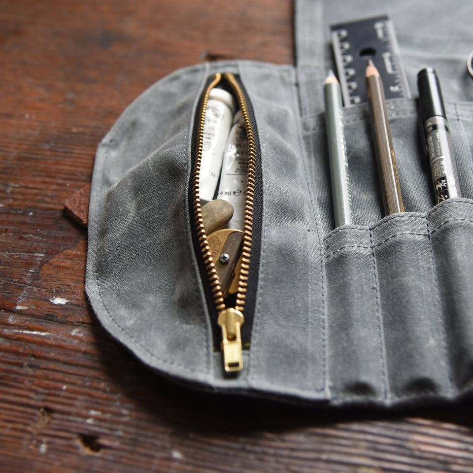 /color-Slate with Brown Leather