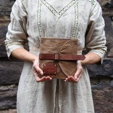 /color-Spice with Brown Leather