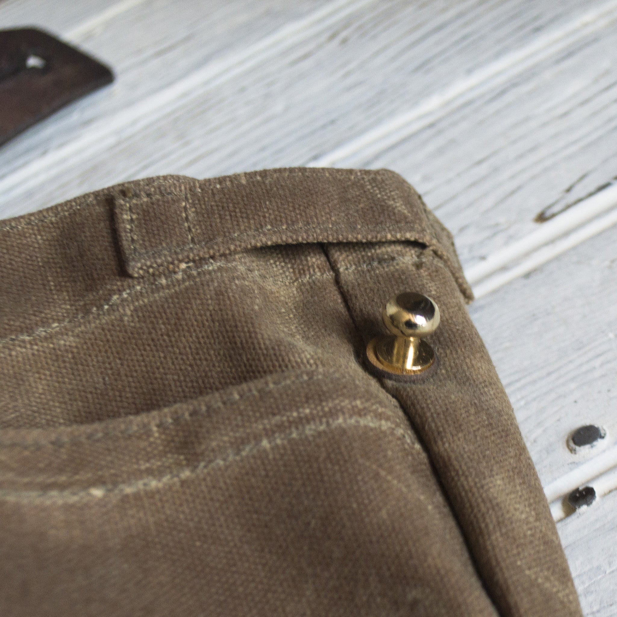 Replacement Button Stud for Tote or Finch