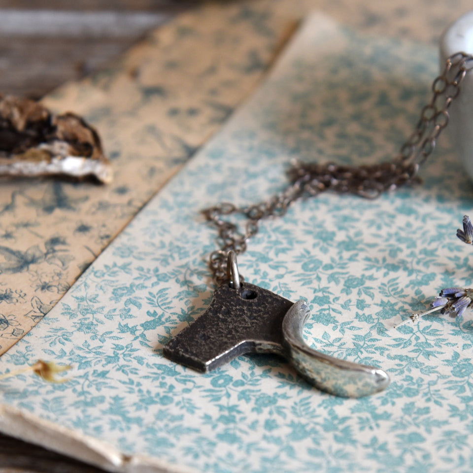 The Great Train Robbery Necklace