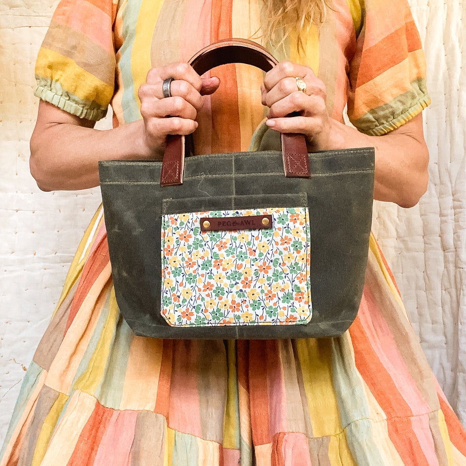 Pipit Tote with 1970s Home Sewer’s Scrap: Alva