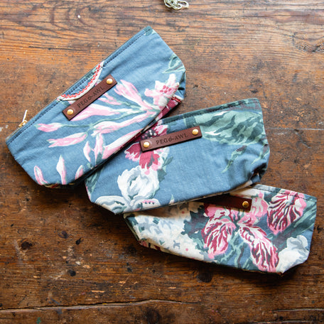 Essentials Pouch with 40s-50s Apron: Anya