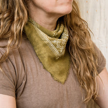 /color-olive with white ink