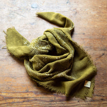 /color-olive with white ink