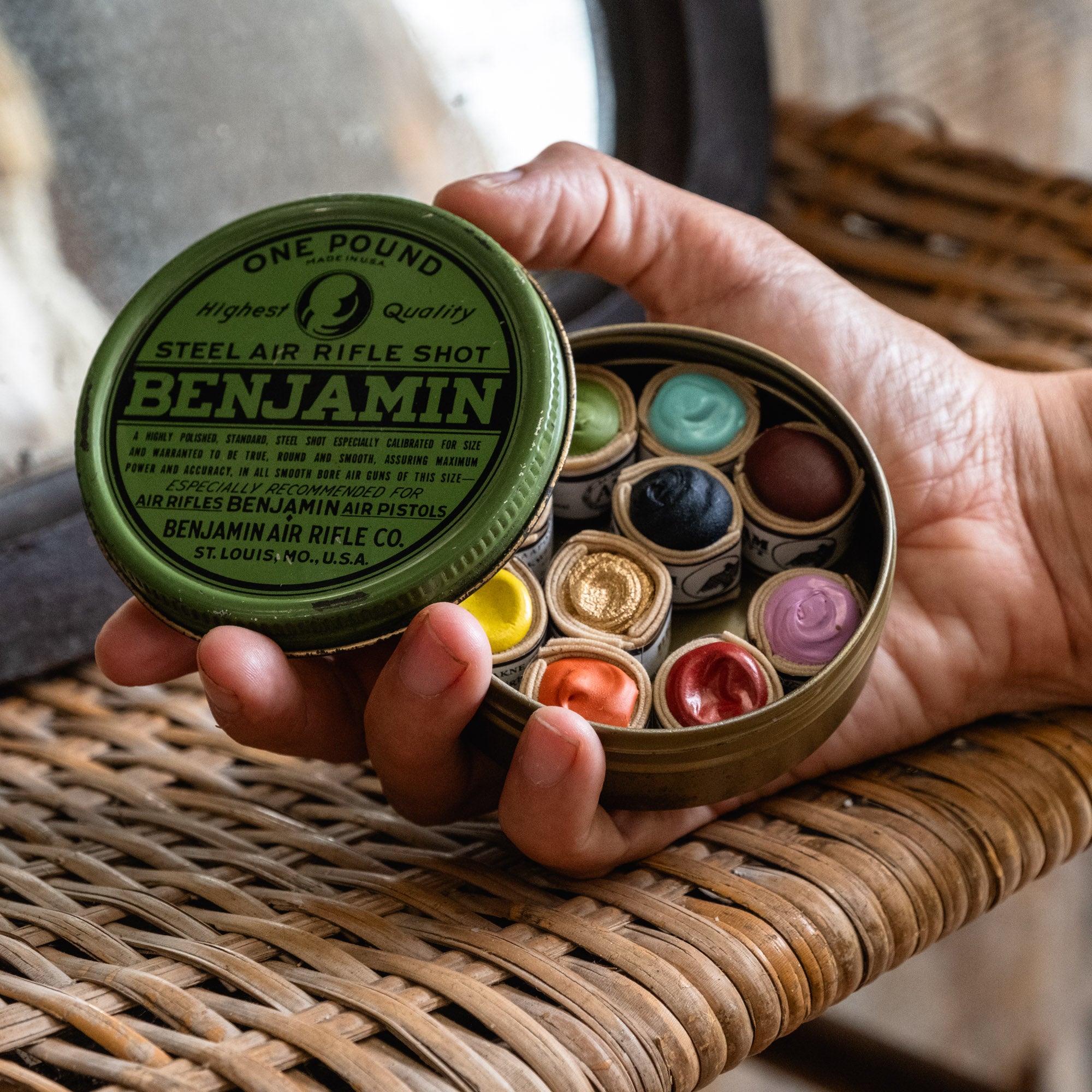 Benjamin Tin with 10 Beam Paints