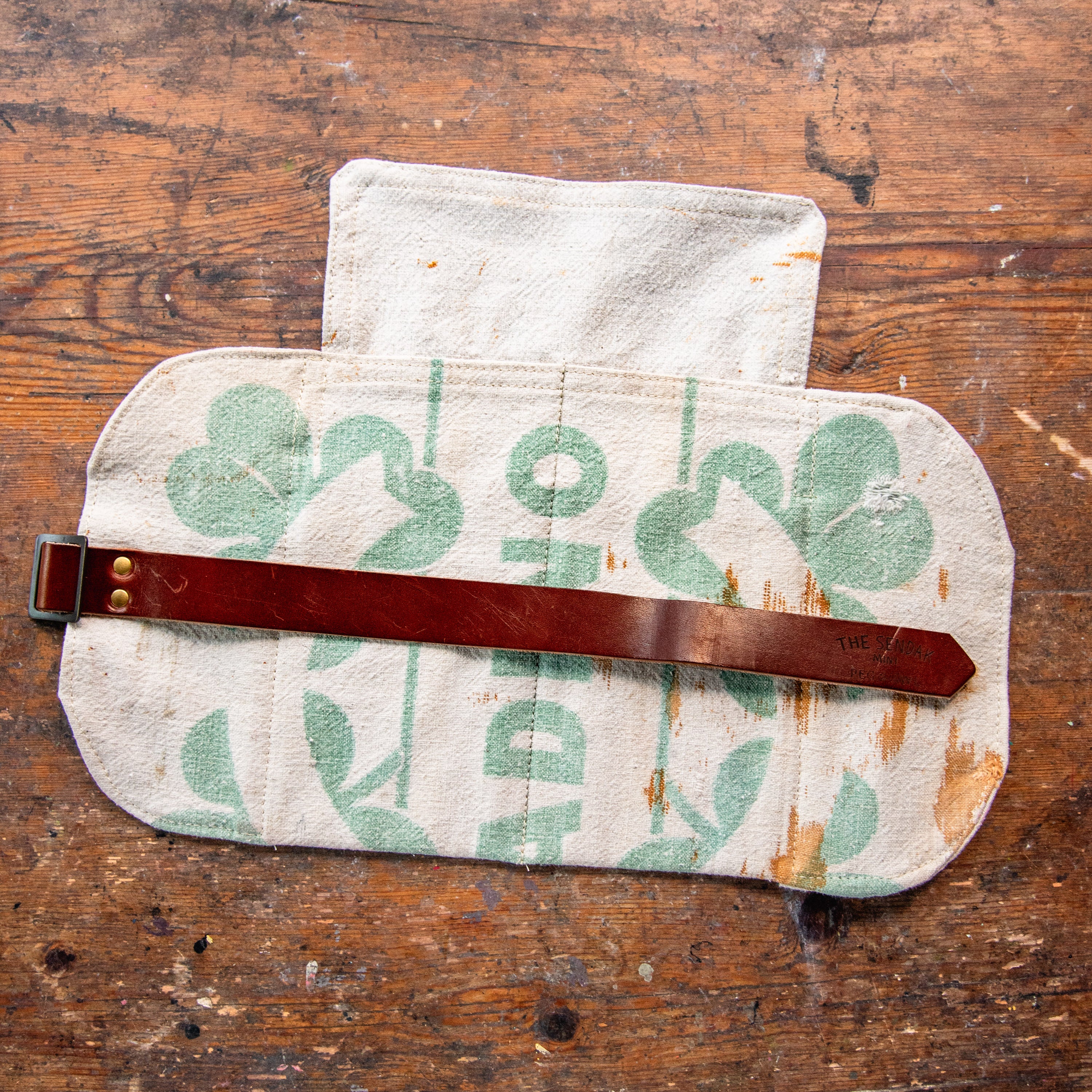 Sendak Mini Artist Roll with Vintage Feedsack: Clover