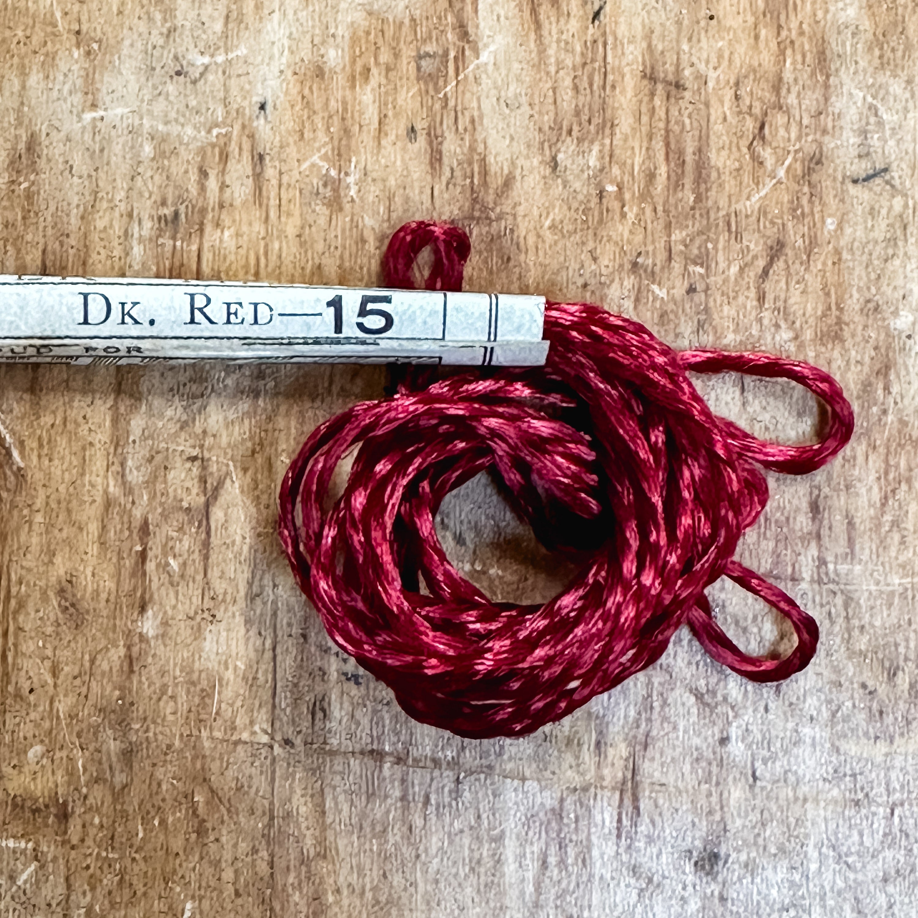 /color-dk red