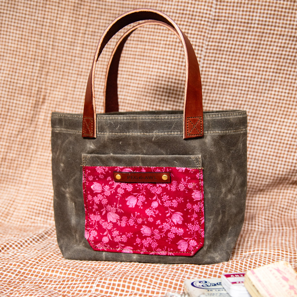 Pipit Tote with Vintage Scrap Bundle: Edna
