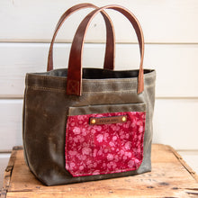 Pipit Tote with Vintage Scrap Bundle: Edna