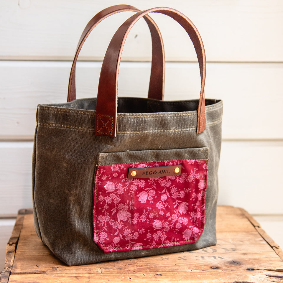 Pipit Tote with Vintage Scrap Bundle: Edna