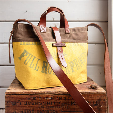 Standard Tote with Mid-Century Feedsack: Chewanas