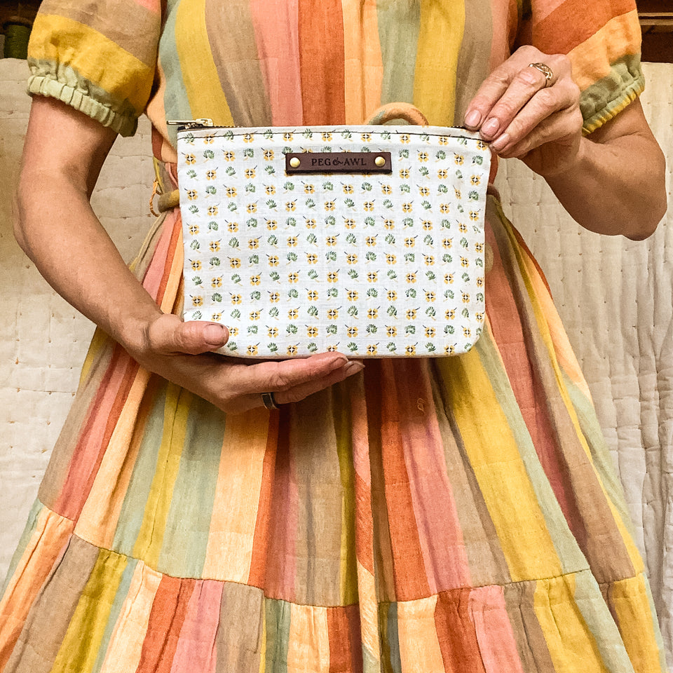 Keeper Pouch with Mid-Century Feedsack: Freya