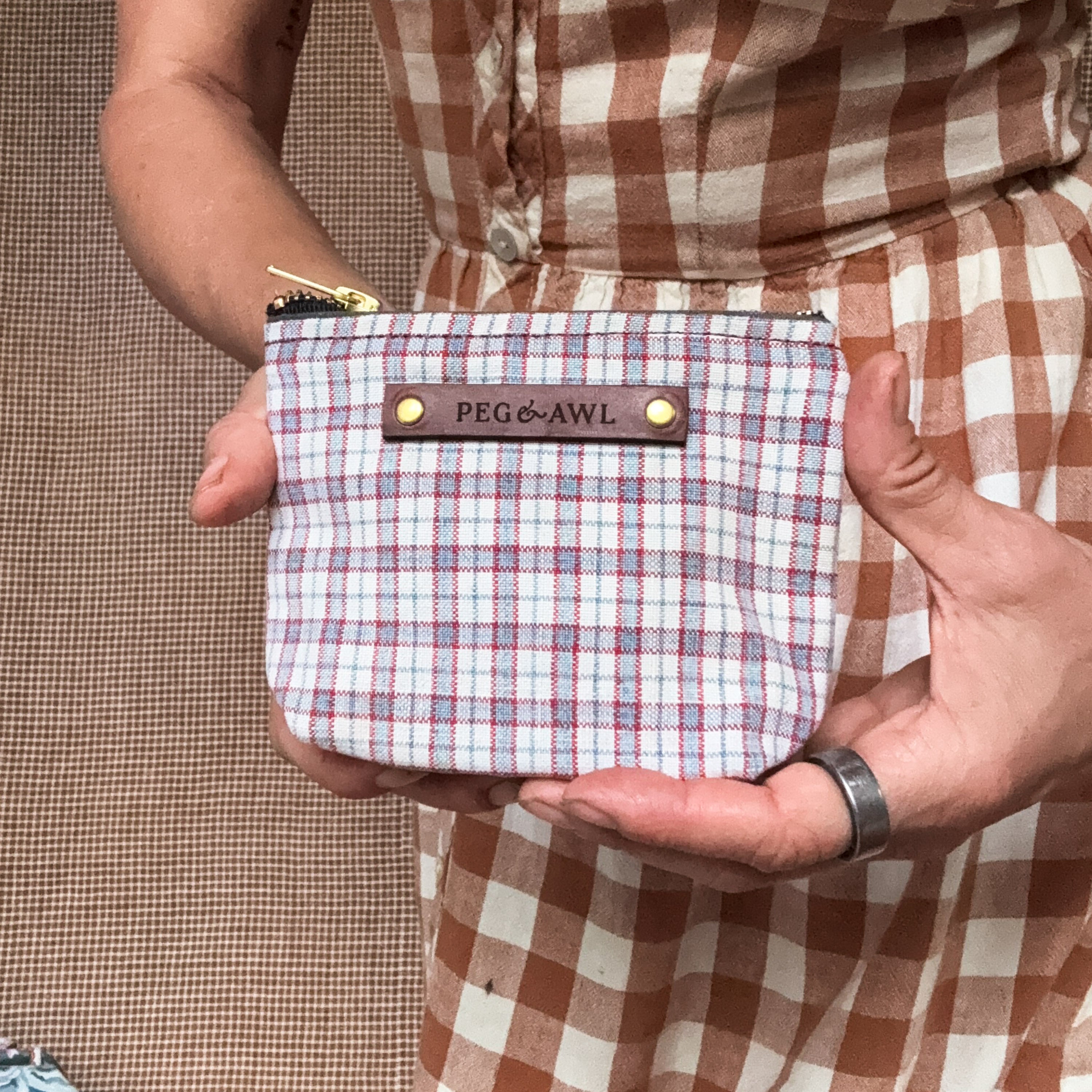 Saver Pouch with 1800s Pillow Sham: Gemma